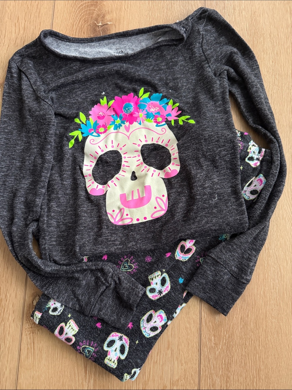 Girls' Dark Gray Skull Floral Top and Leggings Set